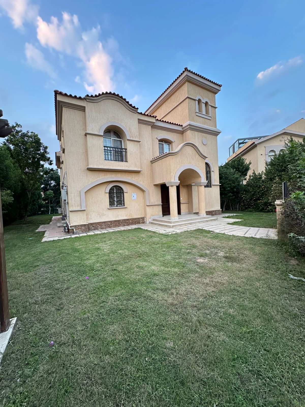 فيلا في مدينتي 780 م2 للبيع كاش بحري استلام فوري 40,000,000 ج 